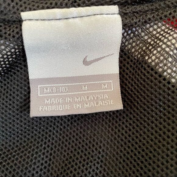 Nike ~ Women’s Hoodie ~ Cotton/Nylon Jacket in Black ~ size Medium - Picture 3 of 8